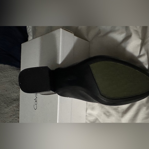 Calvin Klein CanthaSiriana Leather ClosedToe Mules - Picture 4 of 8